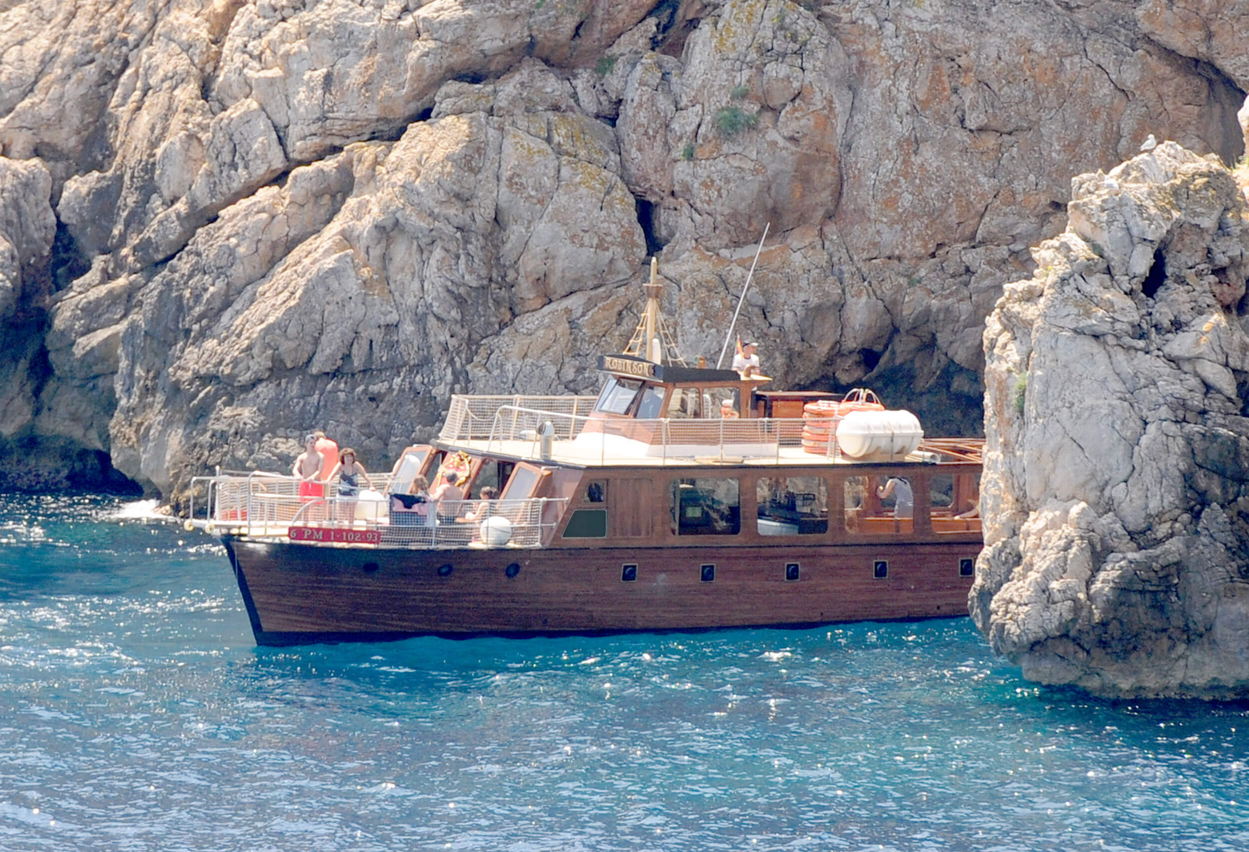 Robinson Pirate Boat