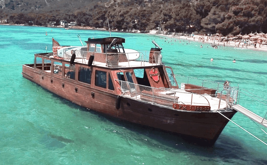 Robinson Pirate Boat